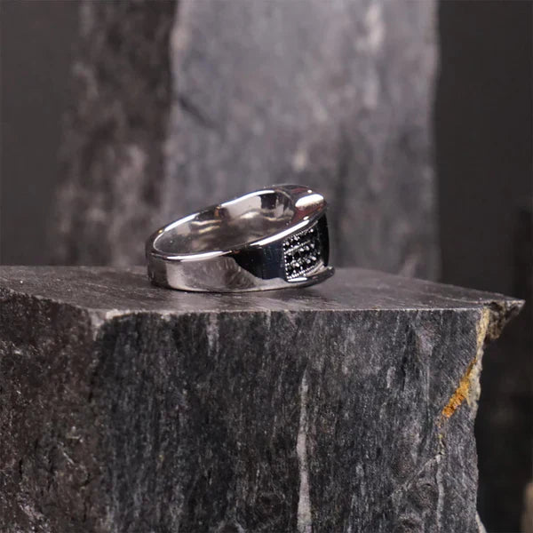 Silver Turkish Ring for Men in pakistan with a sleek black stone design by Lamha